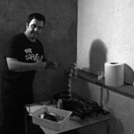 Rober Espectro alimentando a la tropa