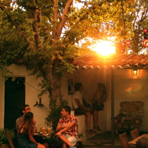 Camping Tiki Lounge 